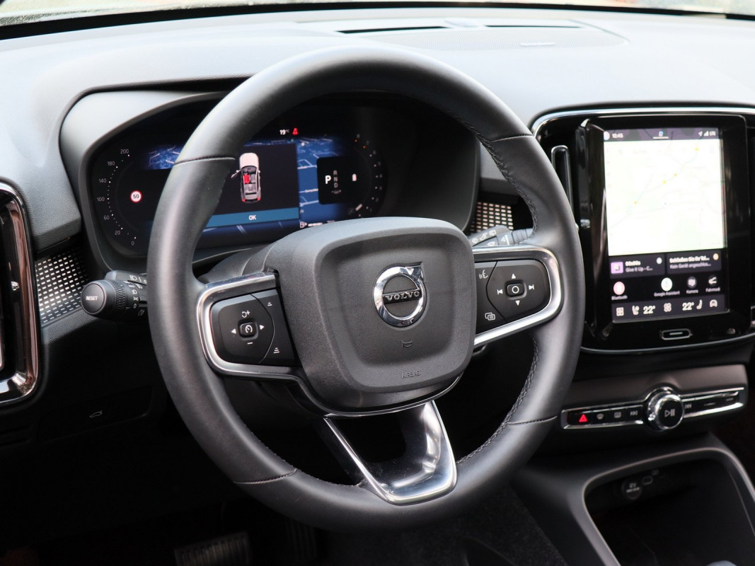 Volvo XC40 B3 - SUV/Off-road - Schwarz - Gebrauchtwagen - Bild 9