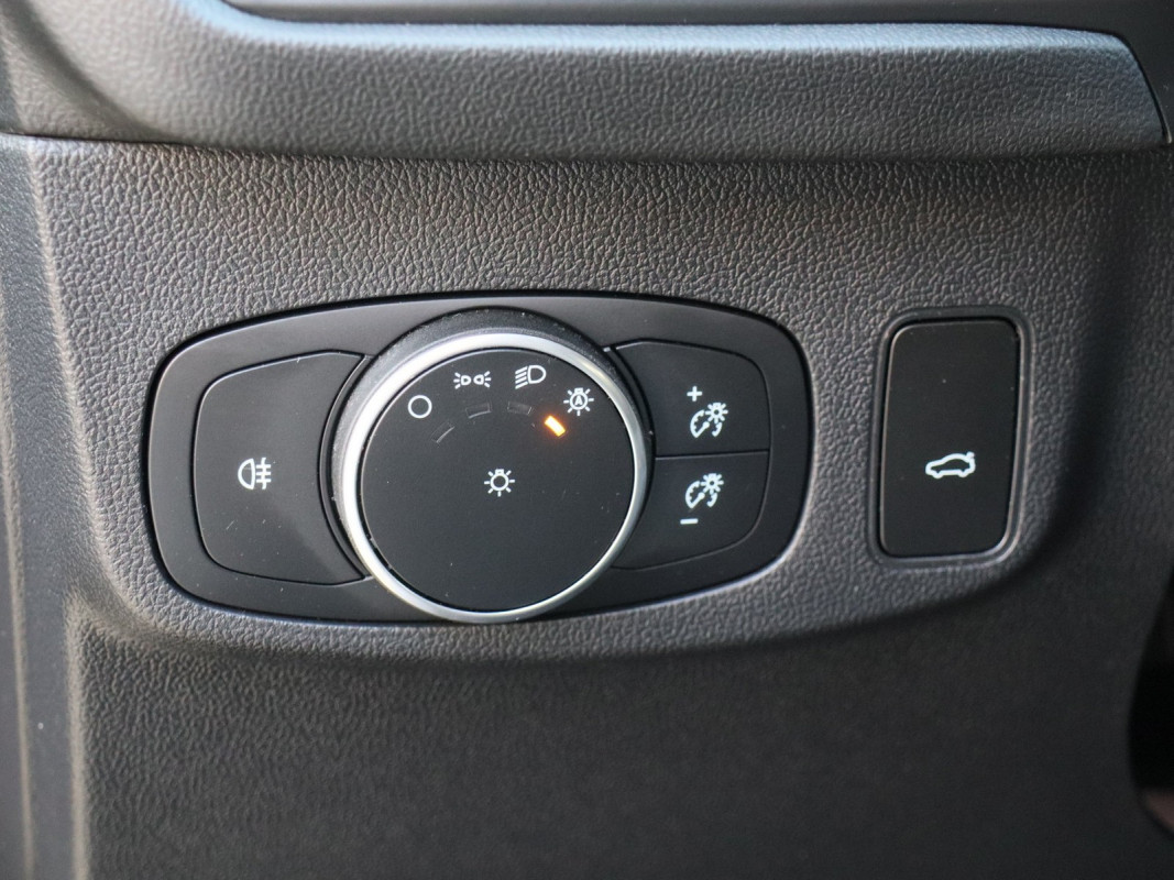 Ford Focus Turnier - Kombi - Schwarz - Gebrauchtwagen - Bild 13