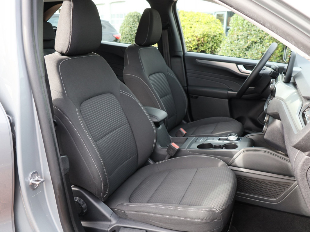 Ford Kuga - SUV/Off-road - Silber - Gebrauchtwagen - Bild 6