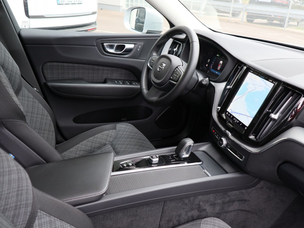 Volvo XC60 - SUV/Off-road - Silber - Gebrauchtwagen - Bild 3