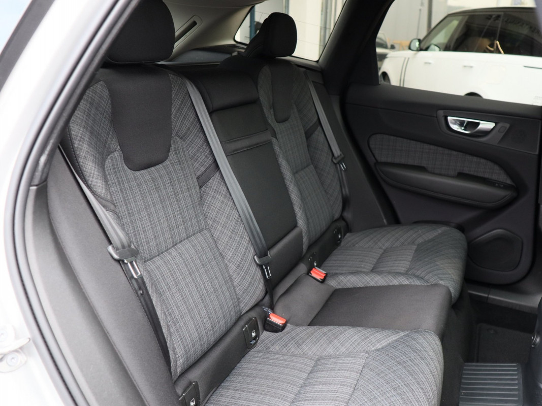 Volvo XC60 - SUV/Off-road - Silber - Gebrauchtwagen - Bild 4