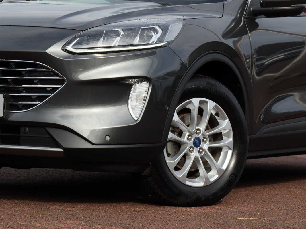 Ford Kuga Kuga Diesel Titanium X, AWD, Winter-P., Technologie-P., Fahrerassistenz-P. - SUV/Off-road - Grau - Gebrauchtwagen - Bild 5